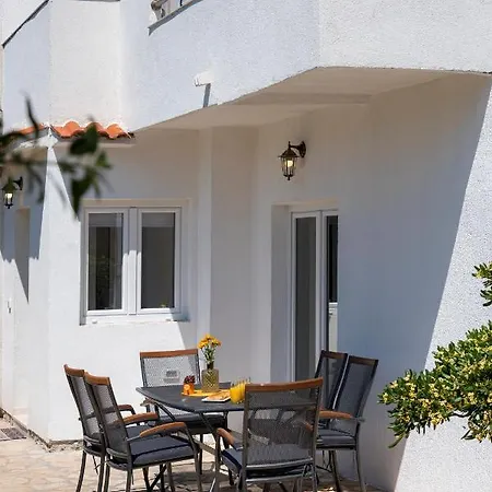 Apartment Oli Brodarica (Sibenik-Knin)