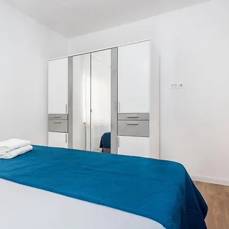 Oli Brodarica (Sibenik-Knin)