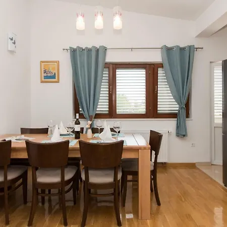 Apartment Oli *