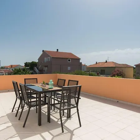 Oli Apartmán *